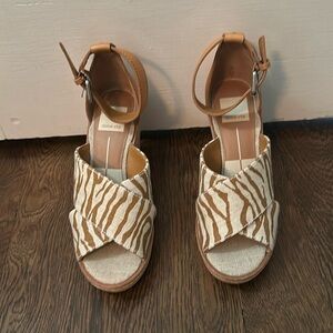 Beautiful Dolce Vita platform Cork Heeled Sandals